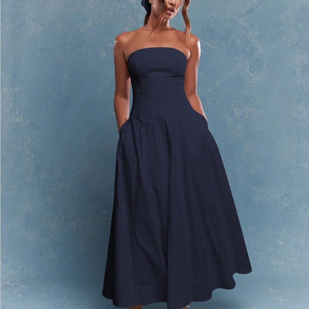 Elegant Navy Strapless Dress